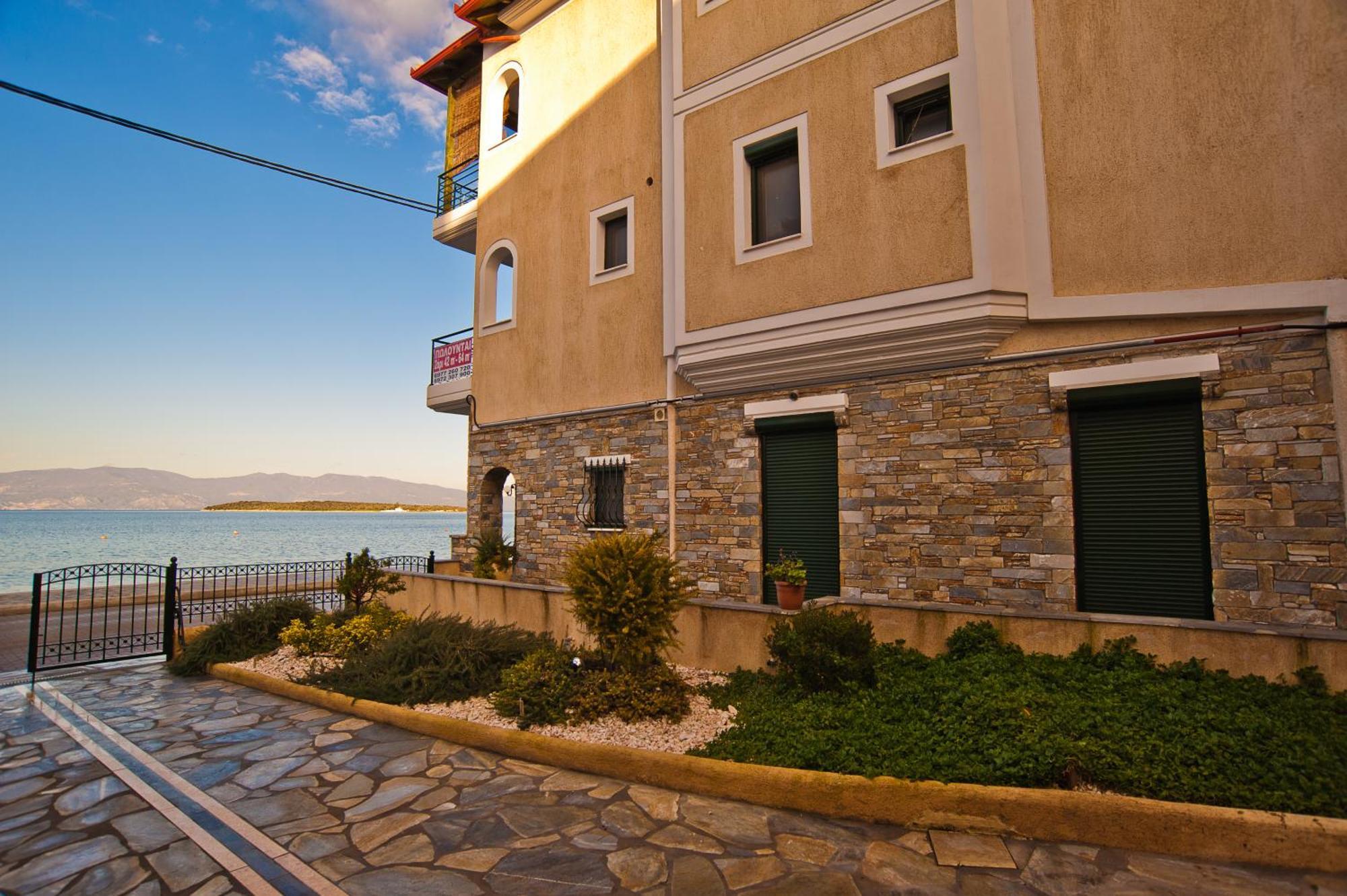 Hercules Amaliapoli Exterior photo
